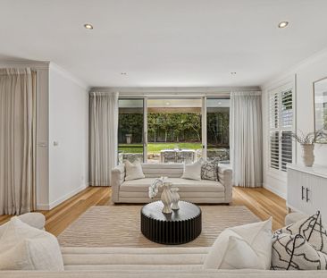 Private full brick family haven in the sought-after 'Avenues' - Photo 6