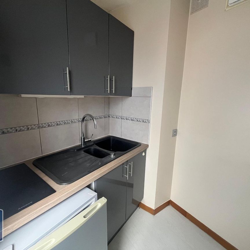 Location Appartement 1 pièce 30m² LA ROCHELLE 17000 - Photo 2