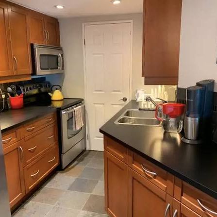 2 BR+Den Penthouse Near Distillery & St. Lawrence Market - Photo 4