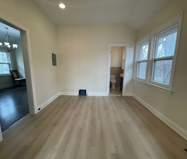 For Lease - 1561 Hurontario Street Unit# 1, Mississauga, Ontario - Photo 3