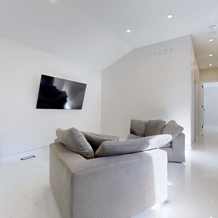 For Lease - 640 Lansdowne Drive Unit# MAIN, Oshawa, Ontario - Photo 1