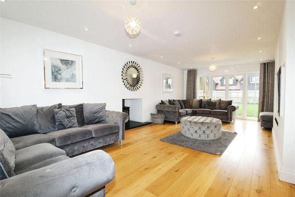 5 bedroom detached house to rent - Photo 1