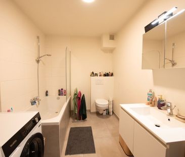 Instapklaar lichtrijk appartement met 2 slaapkamer, garagebox en zé... - Foto 2