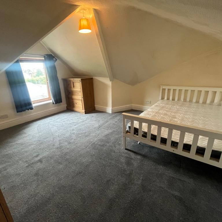 1 bedroom in a house share to rent - Photo 1