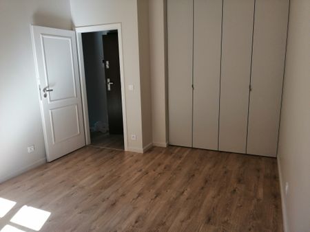 Location Appartement 3 pièces 65m² NICE 06000 - Photo 4