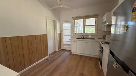 Three Bed Room Ready to Move in - Photo 3