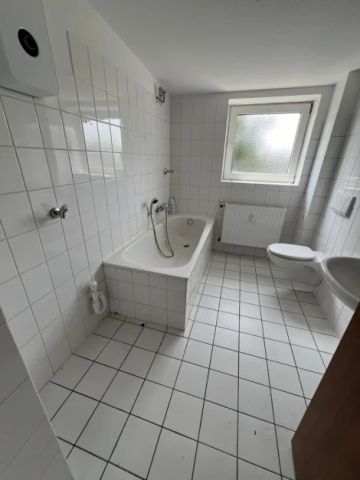 DG - gemütliche 2-Zimmer Wohnung in Mehrfamilienhaus (8 Parteien) mit Gemeinschaftsgarten - Foto 2