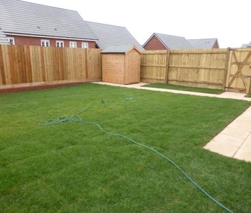 3 bedroom detached house to rent - Photo 3