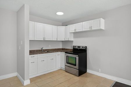 For Lease - 295 Melvin Avenue Unit# 203, Hamilton, Ontario - Photo 3