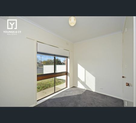 36 Sanderson St, Shepparton, Vic 3630 - Photo 3