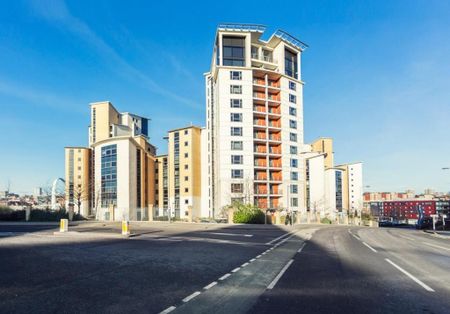 3 bedroom apartment to rent - Photo 4