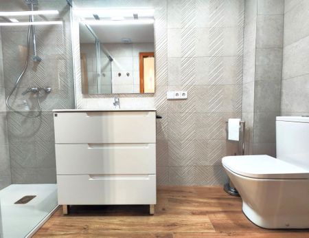 Piso de alquiler en Ca n'Aurell - Photo 5