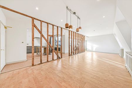 A spacious lateral apartment in the heart of St Johns Wood. - Photo 4