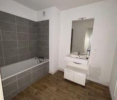 Location Appartement 3 pièces 56m² CENON 33150 - Photo 3