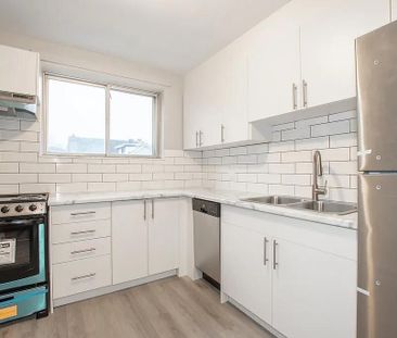 For Lease - 5 Napier Street, St. Catharines, Ontario - Photo 4