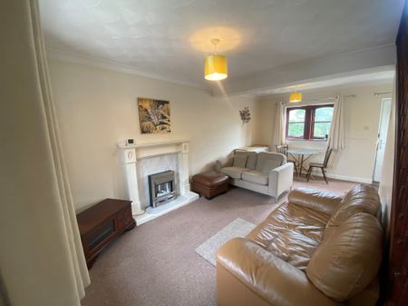 Claremont, Pudsey - Photo 2