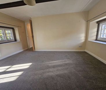 A recently refurbished one bedroom house situated within a courtyar... - Photo 5