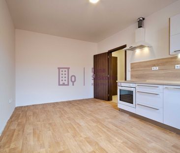 Pronájem bytu 1+kk a garsoniéry 23 m², nám. Míru 165, Jindřichův Hr... - Photo 2