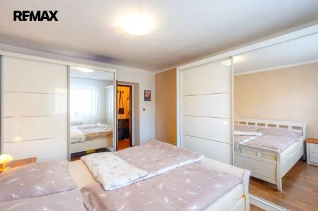 Pronájem zrekonstruovaného bytu 2+1 ve Vsetíně, ul. Josefa Sousedíka - Photo 4