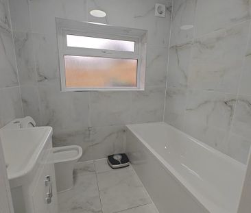 3 bedroom detached house to rent - Photo 5