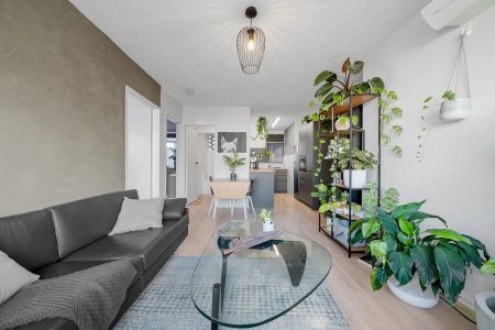 Modern and Stylish Convenient Living - Photo 2