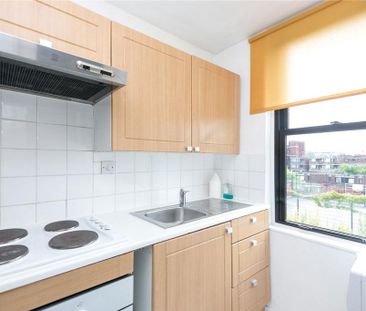 Studio to rent - Photo 5