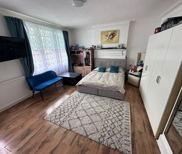 Room in a Shared House, Sidney Avenue, N13 - Photo 2