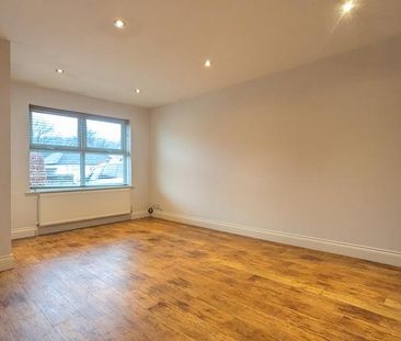 4 bedroom detached house to rent - Photo 4