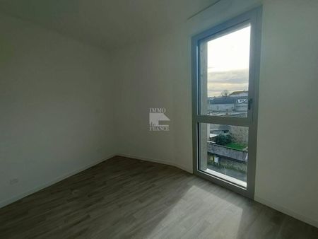 Location appartement 3 pièces 68.3 m² à Laval (53000) - Photo 2