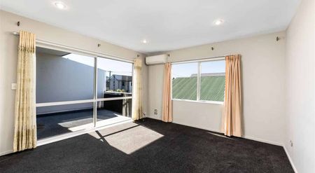 Cosy, Contemporary & Convenient - Photo 3