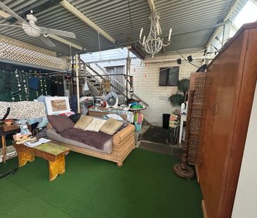 Spacious 2-Bedroom Upper-Level Unit in Prime Ballina Location - Photo 1