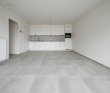Nieuwbouwappartement met twee slaapkamers in hartje Emelgem - Photo 6