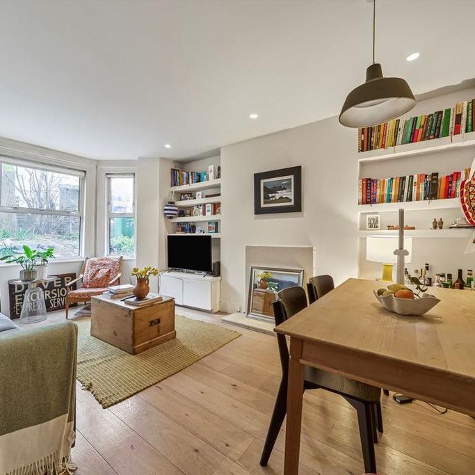 2 bedroom flat to rent - Photo 1