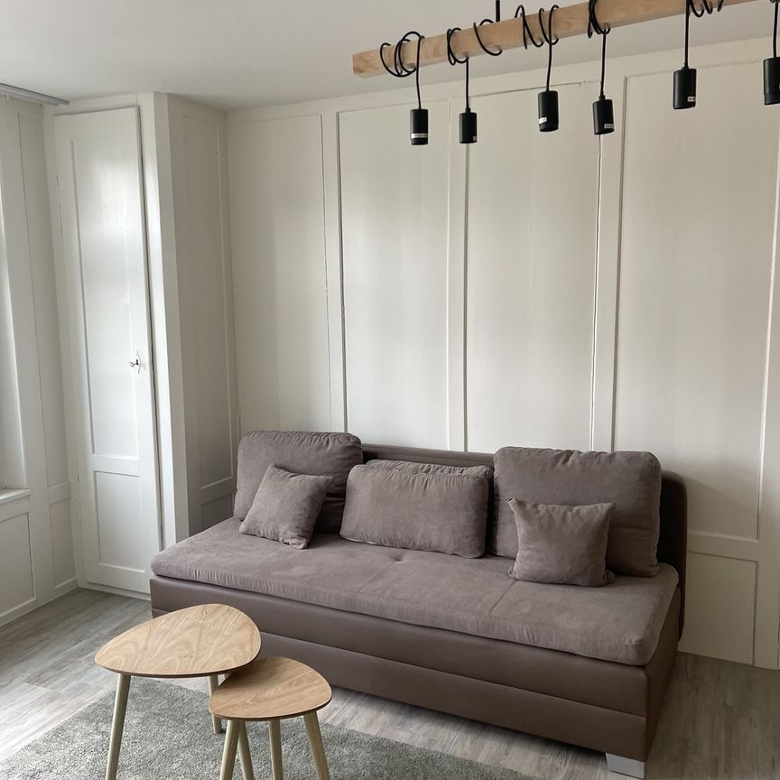 Nachmieter/in per sofort gesucht. wunderschöne 2,5-Zimmer-Wohnung in der Altstadt von Schaffhausen - Photo 1