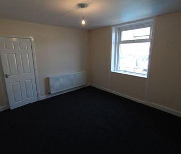 2 bedroom ground floor flat to rent - Photo 4