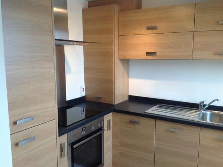 2 bedroom flat to rent - Photo 3