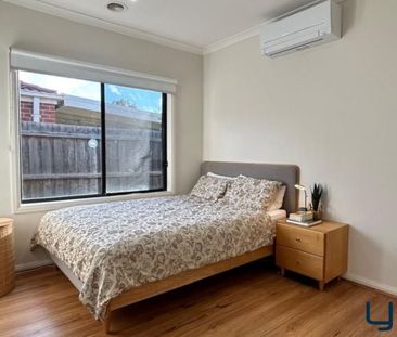 Comfort, Convenience & Space in the Heart of Tarneit !! - Photo 4
