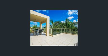 FURNISHED EXECUTIVE APPARTMENT WITH WATER VIEWS! - Photo 3