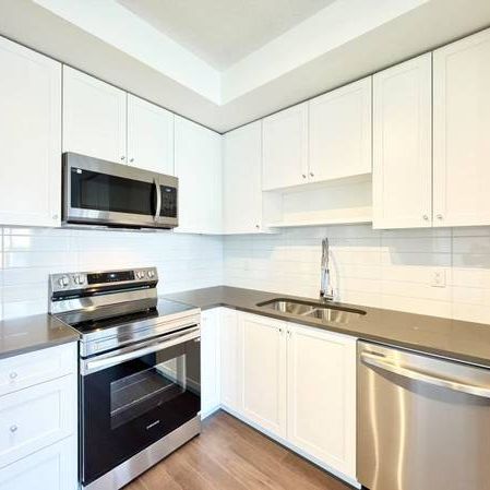 1 bed 1 den Surrey Fleetwood Brand New condo for rent - Photo 1