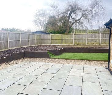 A stylish and contemporary home set in Biggin Hill. - Photo 4