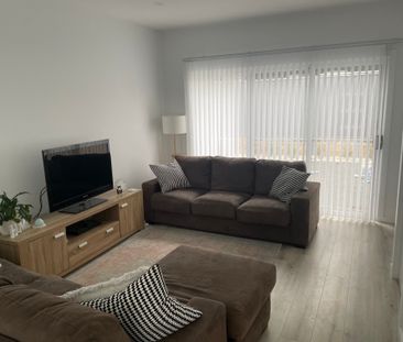 Albion Park - Photo 2