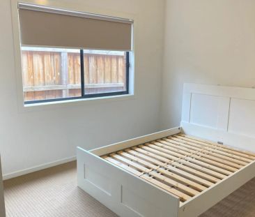 Modern Family living - Photo 5