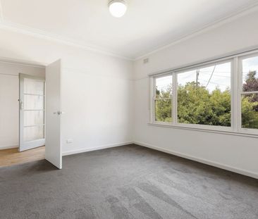 2 BEDROOM HOME WITH HUGE WORKSHOP - Photo 3