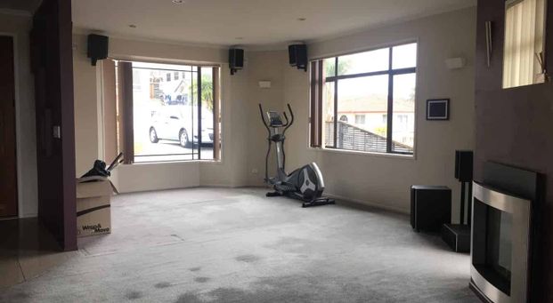 Lavish Living in the heights - Photo 1