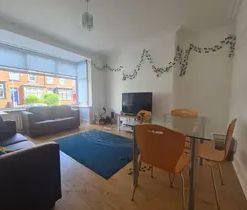 4 Bed - 49 Estcourt Avenue, Headingley, Leeds - LS6 3ET - Student - Photo 1
