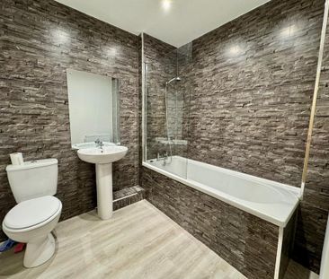 4 bedroom apartment to rent - Photo 4