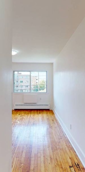 One-Bedroom (3.5) Large - 725 30e Ave, Lachine - Photo 1