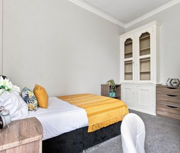 14 KELSO ROAD Leeds - LS2 9PR - Photo 2