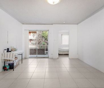 Fantastic One Bedroom! - Photo 4