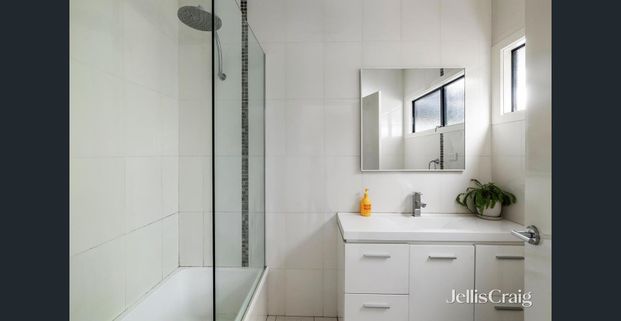 Stylish Single Level Home with Private Courtyard and Studio Retreat - Photo 1